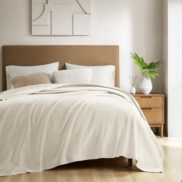 NWT Croscill Andaz Solid Cotton Blanket, King Ivory